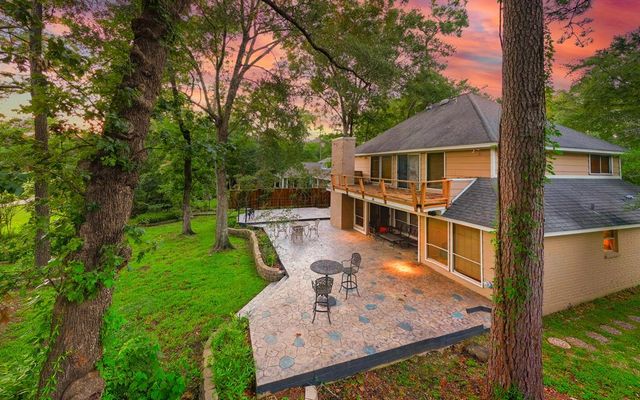2825 S Logrun Circle, The Woodlands, TX 77380