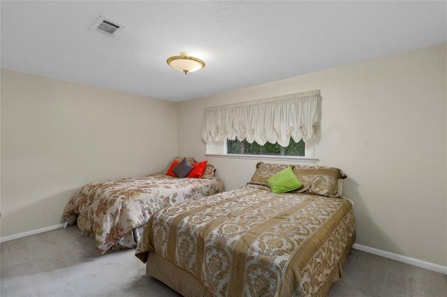 2825 S Logrun Circle, The Woodlands, TX 77380