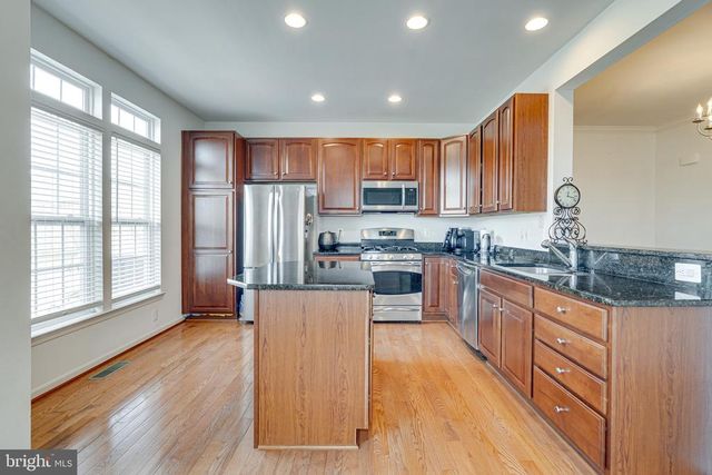 2390 ABINGTON DR, Charlottesville, VA 22911