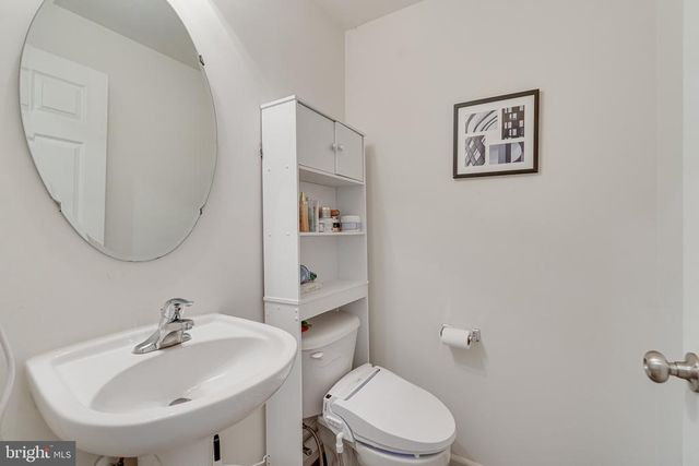 2390 ABINGTON DR, Charlottesville, VA 22911
