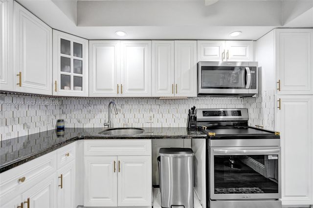 2651 S Course Drive 410, Pompano Beach, FL 33069