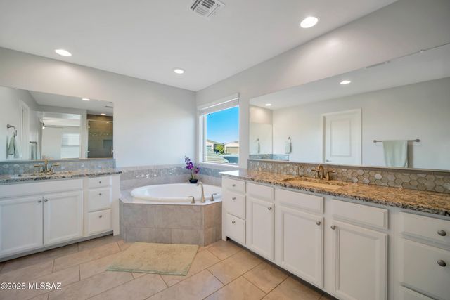 11772 N Silverscape Drive, Oro Valley, AZ 85737