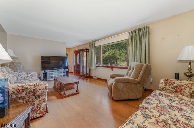 120 Allerton Rd, Clinton Twp., NJ 08801