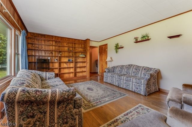 120 Allerton Rd, Clinton Twp., NJ 08801