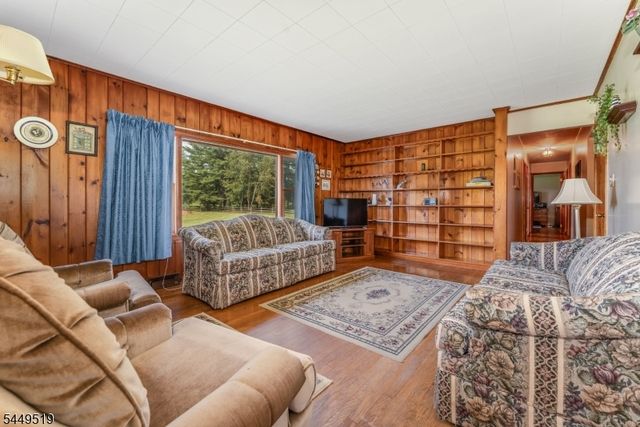 120 Allerton Rd, Clinton Twp., NJ 08801
