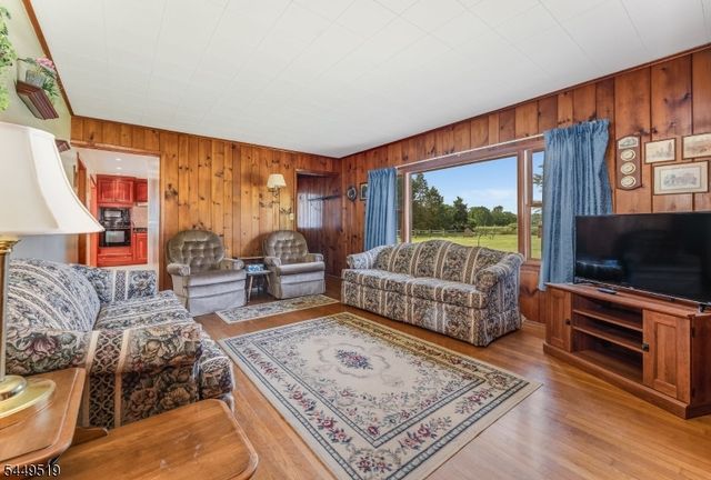 120 Allerton Rd, Clinton Twp., NJ 08801