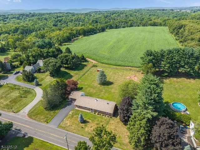 120 Allerton Rd, Clinton Twp., NJ 08801