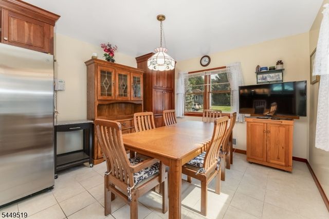 120 Allerton Rd, Clinton Twp., NJ 08801