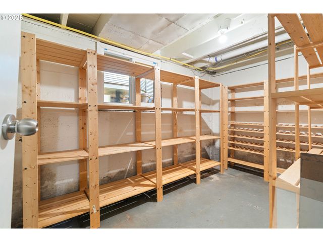 50 Ne FARGO St, Portland, OR 97212
