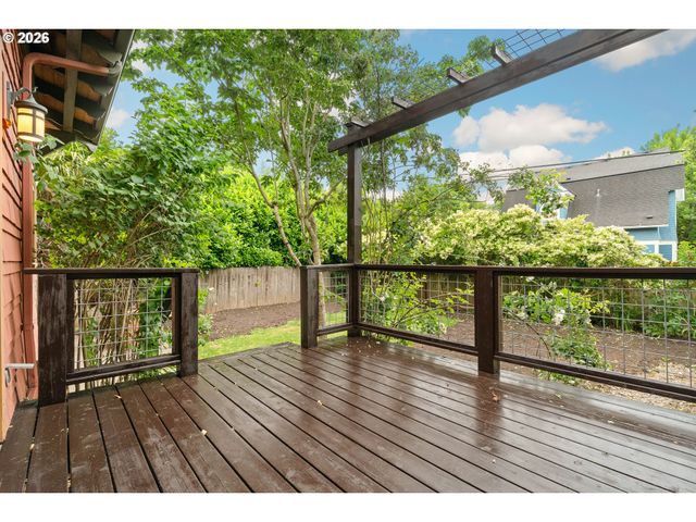 50 Ne FARGO St, Portland, OR 97212