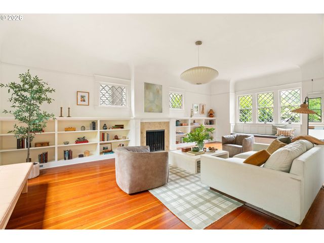 50 Ne FARGO St, Portland, OR 97212