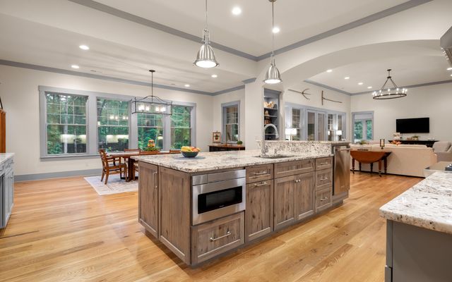 266 Beaten Path Road E, Signal Mountain, TN 37377