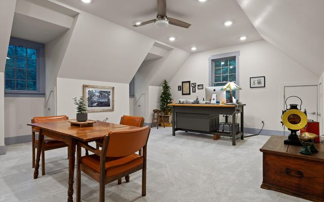 266 Beaten Path Road E, Signal Mountain, TN 37377