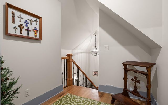 266 Beaten Path Road E, Signal Mountain, TN 37377