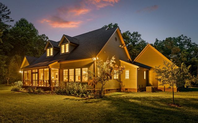 266 Beaten Path Road E, Signal Mountain, TN 37377