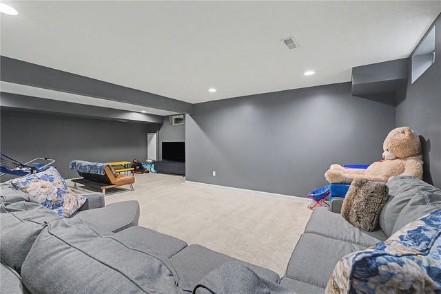 10 Sweetgum Lane, Springboro, OH 45066