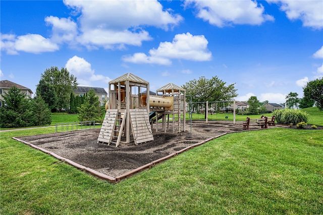 10 Sweetgum Lane, Springboro, OH 45066