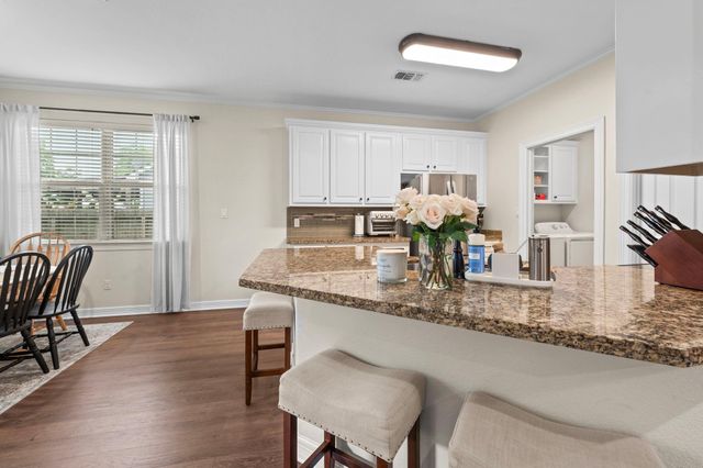 118 N Urbanec Street, East Bernard, TX 77435