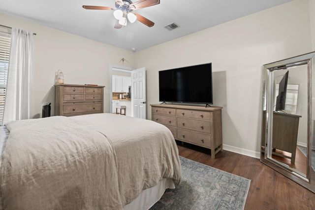 118 N Urbanec Street, East Bernard, TX 77435