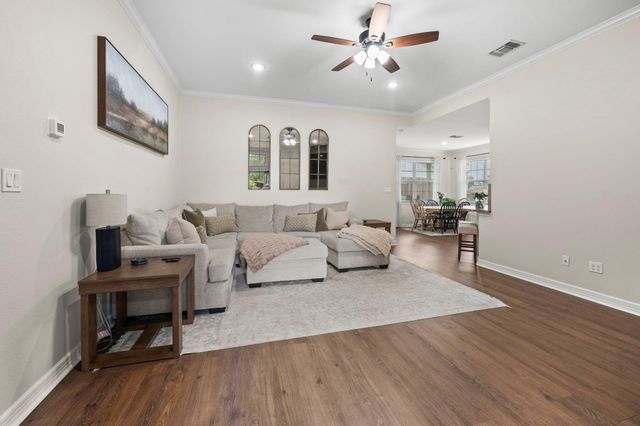 118 N Urbanec Street, East Bernard, TX 77435