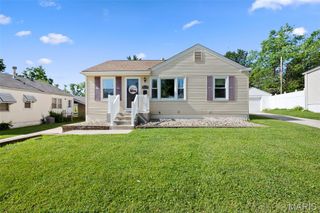 10256 Saint Dennis Lane, St Ann, MO 63074