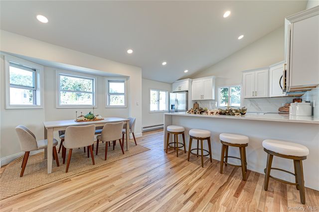 6 Evy Court, Sayville, NY 11782