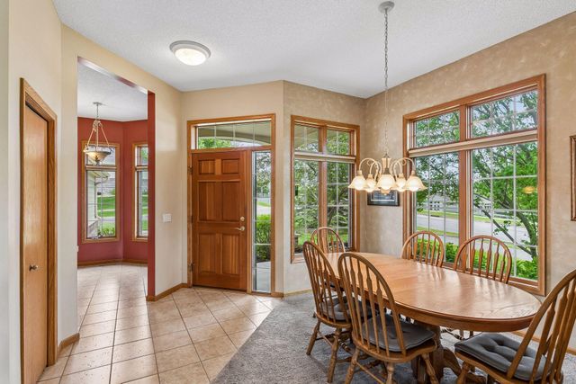 13122 Evermoor Parkway, Apple Valley, MN 55124
