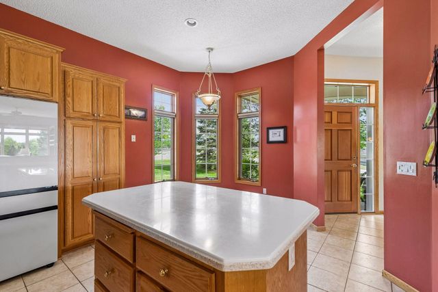 13122 Evermoor Parkway, Apple Valley, MN 55124