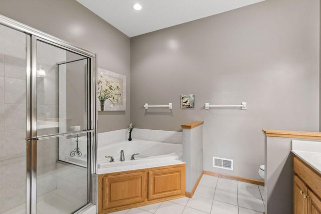 13122 Evermoor Parkway, Apple Valley, MN 55124