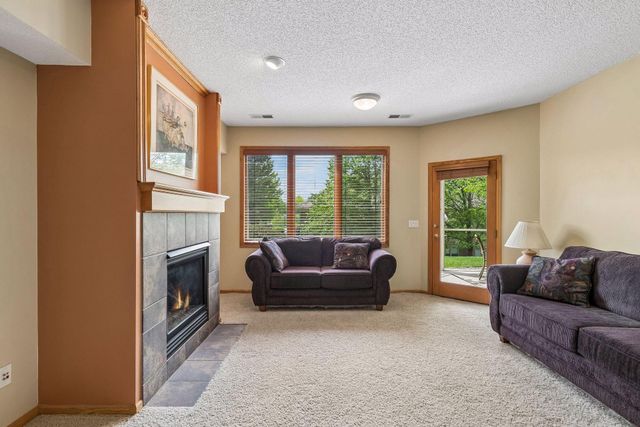 13122 Evermoor Parkway, Apple Valley, MN 55124