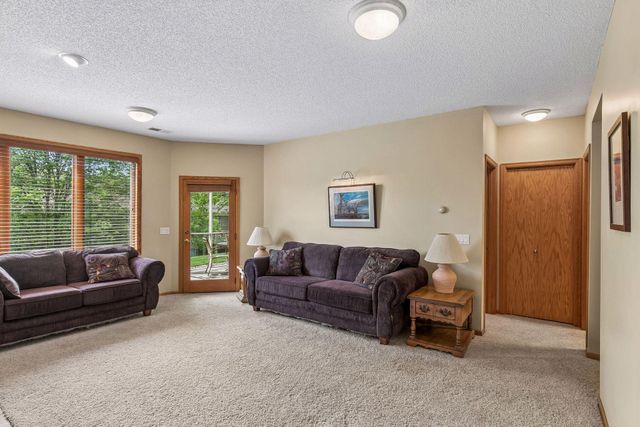 13122 Evermoor Parkway, Apple Valley, MN 55124