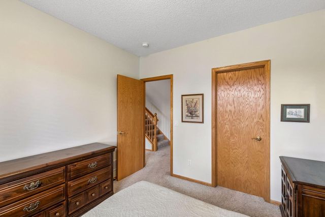 13122 Evermoor Parkway, Apple Valley, MN 55124