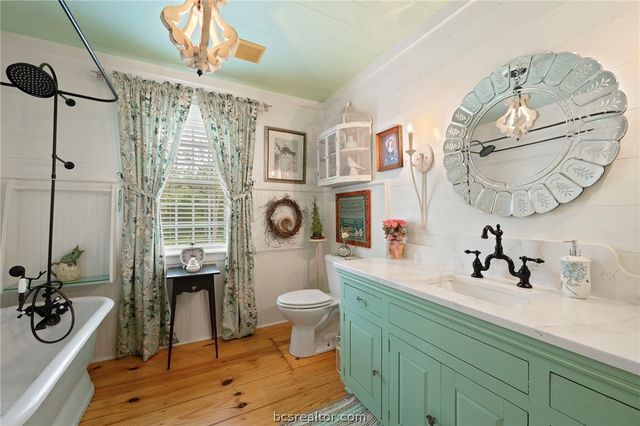 5559 Blue Ridge Drive, College Station, TX 77845
