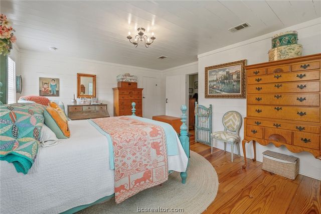 5559 Blue Ridge Drive, College Station, TX 77845