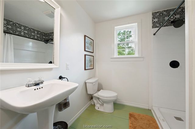 5559 Blue Ridge Drive, College Station, TX 77845