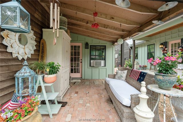 5559 Blue Ridge Drive, College Station, TX 77845