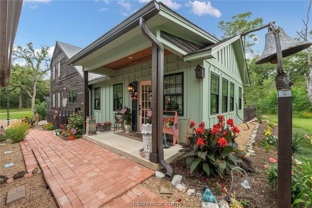 5559 Blue Ridge Drive, College Station, TX 77845
