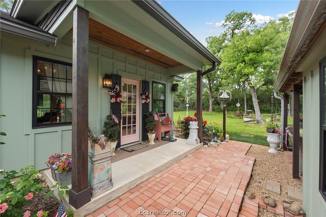 5559 Blue Ridge Drive, College Station, TX 77845