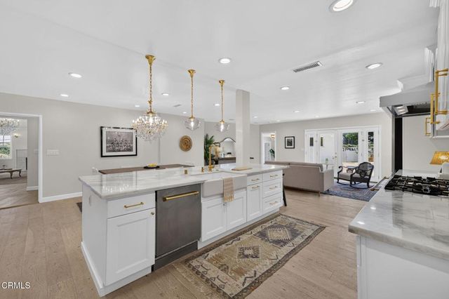 5345 S Verdun Avenue, Los Angeles, CA 90043