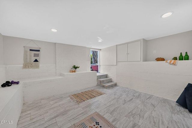 5345 S Verdun Avenue, Los Angeles, CA 90043