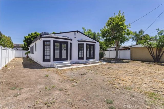 6657 Sylvia Avenue, Reseda, CA 91335