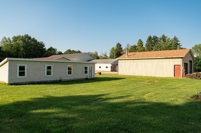 9202 & 9192 MIDDLE Road, Girard, PA 16417