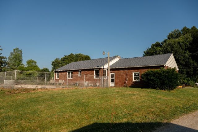 9202 & 9192 MIDDLE Road, Girard, PA 16417