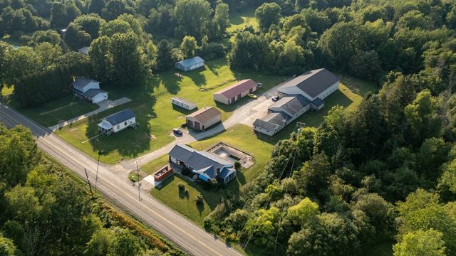 9202 & 9192 MIDDLE Road, Girard, PA 16417