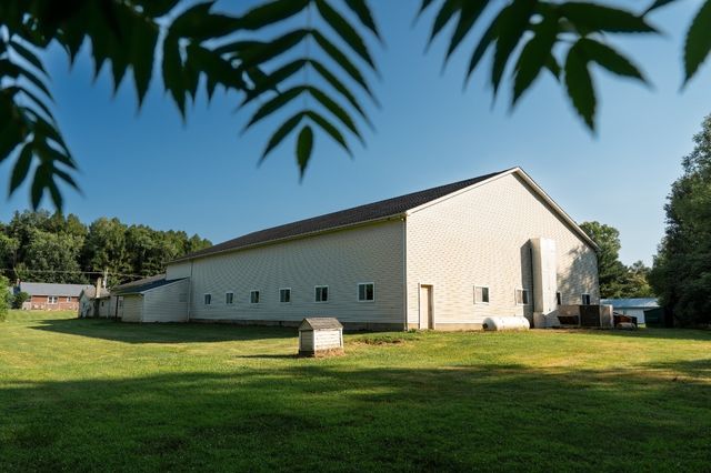 9202 & 9192 MIDDLE Road, Girard, PA 16417