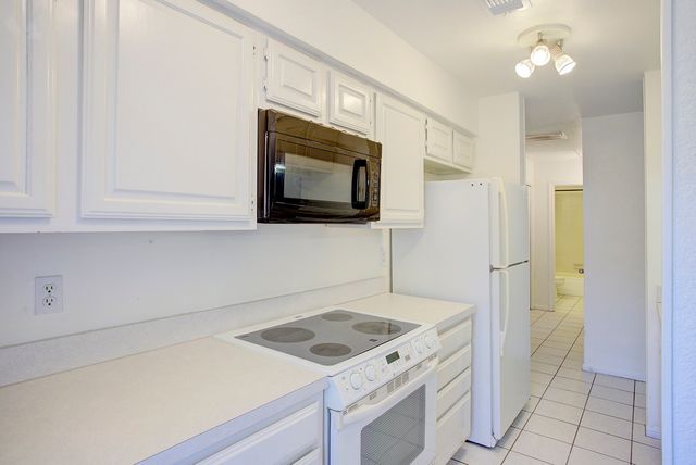 1109 Calico Lane 1820, Arlington, TX 76011