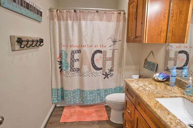 1610 County Road 206, Sargent, TX 77414