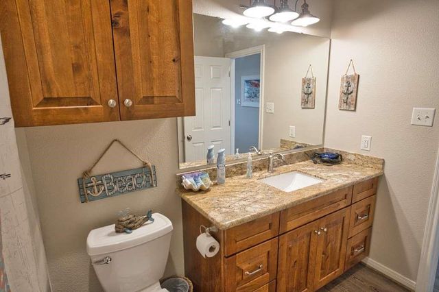 1610 County Road 206, Sargent, TX 77414