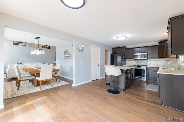 37421 Theresa Lane, New Boston, MI 48164