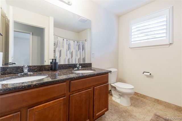 37421 Theresa Lane, New Boston, MI 48164